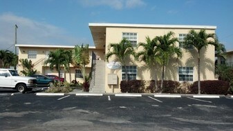 Flagler Village Apartments in Fort Lauderdale, FL - Foto de edificio - Building Photo