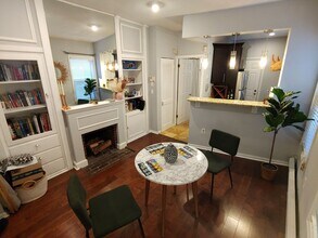 61 West Cedar St, Unit 2 in Boston, MA - Building Photo - Building Photo