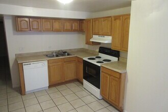 1504 Rosemary Ln in Columbia, MO - Building Photo - Building Photo