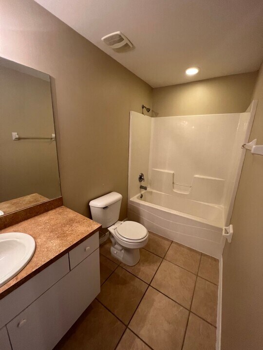 2620 NW 25th St in Cape Coral, FL - Building Photo