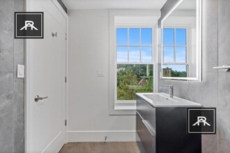 1576 Beacon St in Brookline, MA - Building Photo - Building Photo
