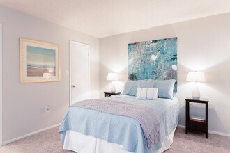 The Pines in Orlando, FL - Building Photo - Building Photo