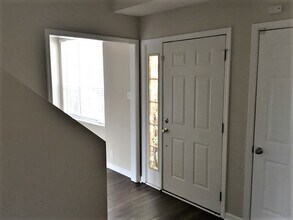 8424 Foxworth Trl in Powell, TN - Building Photo - Building Photo