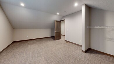 926 17th Ave SE in Minneapolis, MN - Building Photo - Building Photo