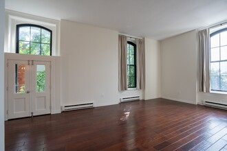 68 Baldwin St, Unit 12 in Boston, MA - Building Photo - Building Photo