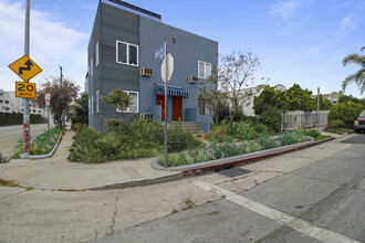 4202 Lexington Ave in Los Angeles, CA - Building Photo - Building Photo