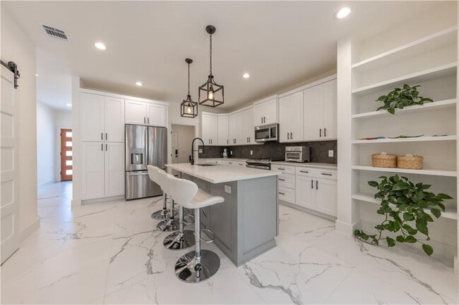 1409 Greenwood Ave