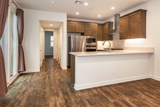 6626 Sand Castle Pl in Goleta, CA - Building Photo - Building Photo