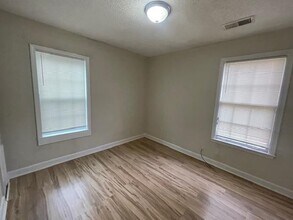 3186 W Shirley Cir in Memphis, TN - Building Photo - Building Photo