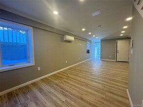 119 Whittier Dr in Kings Park, NY - Building Photo - Building Photo