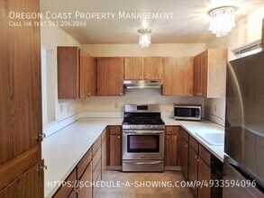 1115 Walking Wood in Depoe Bay, OR - Building Photo - Building Photo