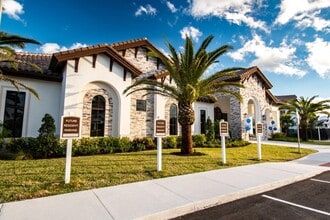 Legacy at Oakwood Landing in Melbourne, FL - Building Photo - Building Photo