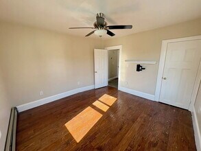87 Harvard St, Unit 2 in Waltham, MA - Building Photo - Building Photo