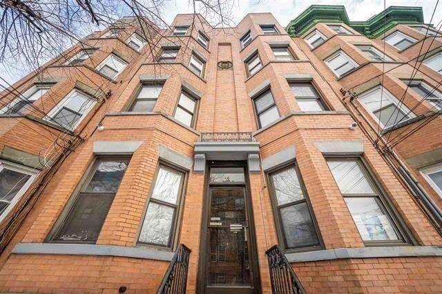 56 St Pauls Ave in Jersey City, NJ - Foto de edificio