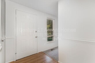 9086 Tiffany Park Ct in Springfield, VA - Building Photo - Building Photo