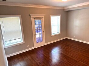 2155 N Kenneth Ave in Chicago, IL - Building Photo - Building Photo