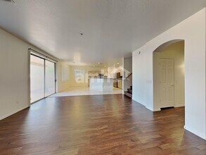 6829 W Yearling Rd in Peoria, AZ - Foto de edificio - Building Photo