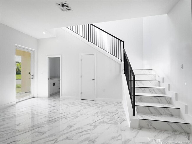 149 Southeast Cor. Arno in Port St. Lucie, FL - Building Photo - Building Photo