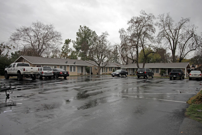 Pope Cottages in Sacramento, CA - Foto de edificio - Building Photo