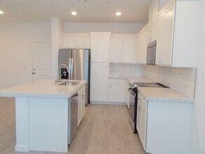 180 Freeport Vw Pl in Henderson, NV - Building Photo - Building Photo