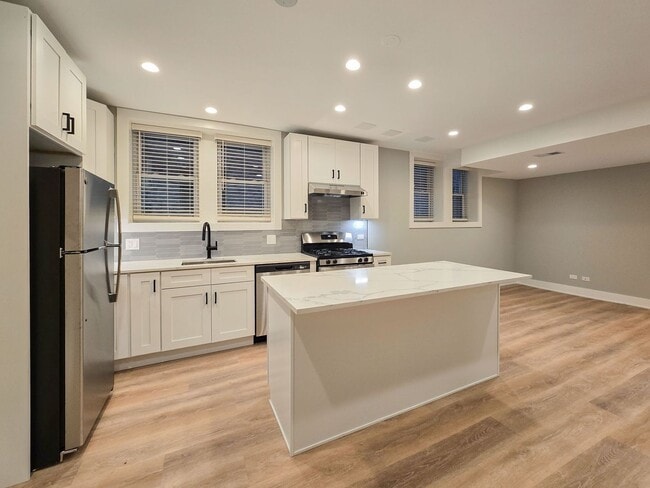 4838 N Wolcott Ave, Unit GDN in Chicago, IL - Building Photo - Building Photo