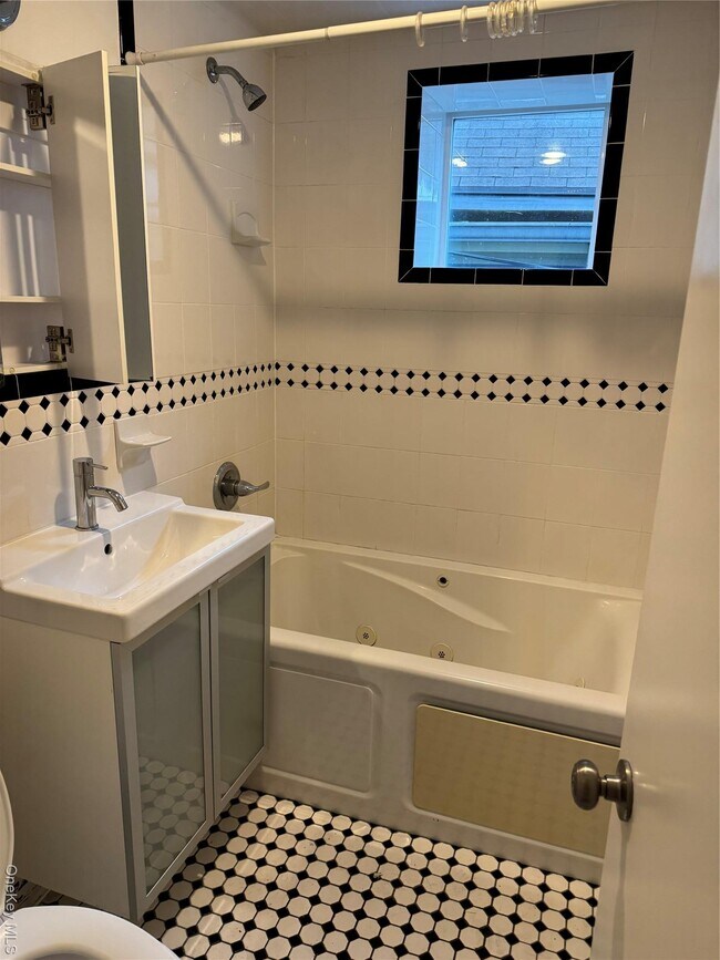 58 Main St in Hastings On Hudson, NY - Building Photo - Building Photo