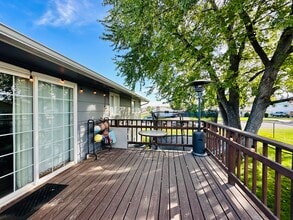 219 Thayer Dr in Richland, WA - Foto de edificio - Building Photo