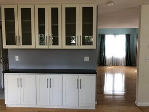 5 Pioneer Ct in Alameda, CA - Building Photo - Building Photo