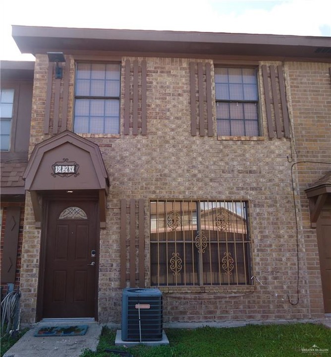 2201 S Jackson Rd-Unit -28E in Pharr, TX - Building Photo