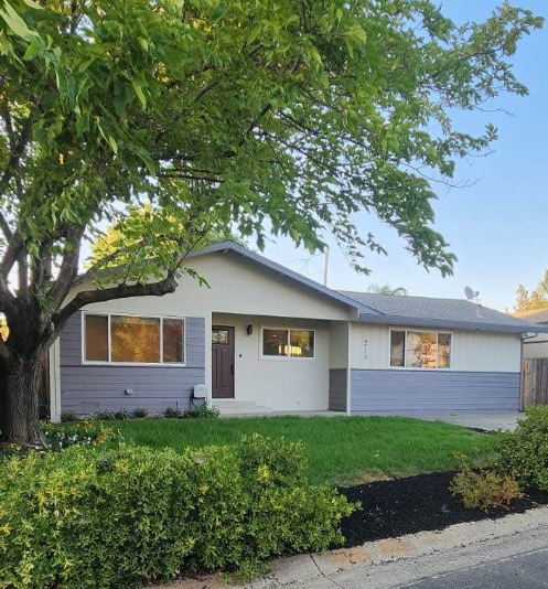 property at 4715 Northglen St
