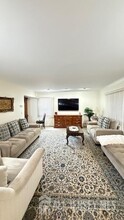 5 Bernadine St in Sayreville, NJ - Building Photo - Building Photo