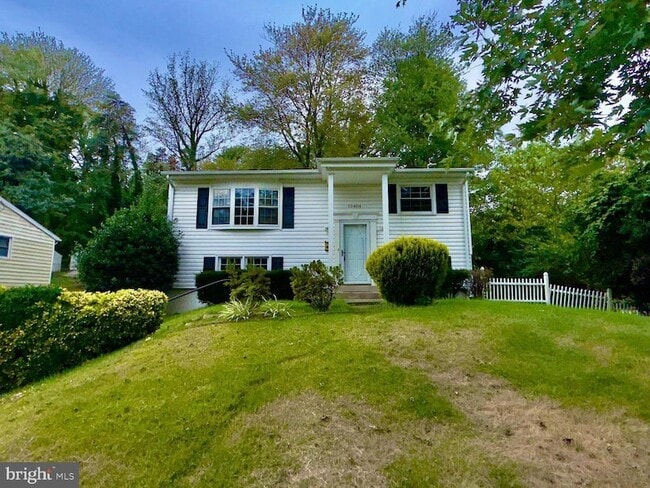 property at 15404 Michigan Rd.