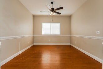 3519 Pine Top Dr in Valrico, FL - Foto de edificio - Building Photo