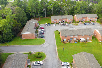 Chimney Lane Townhomes in Cartersville, GA - Building Photo - Building Photo