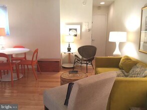 923 Spruce St in Philadelphia, PA - Building Photo - Building Photo