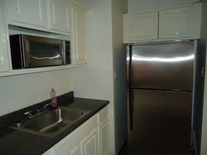 13 Bleecker St, Unit 2F in Brooklyn, NY - Foto de edificio - Building Photo