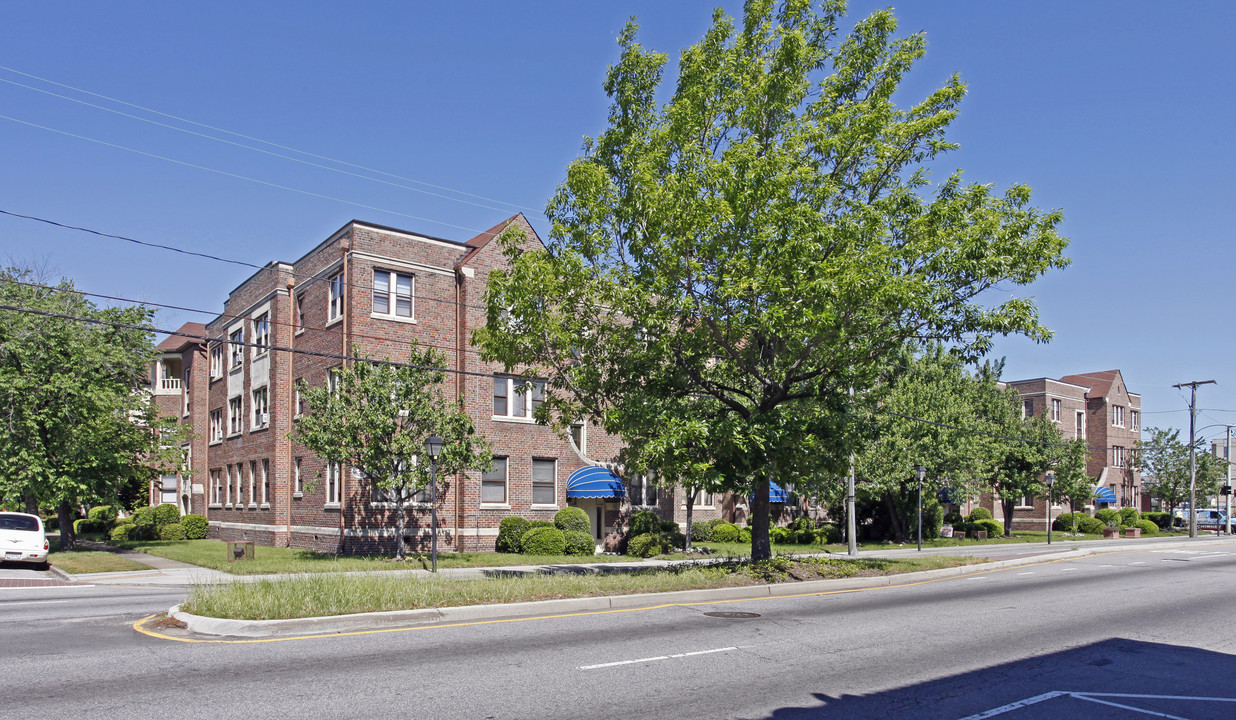 Park Manor Apartments in Norfolk, VA - Foto de edificio