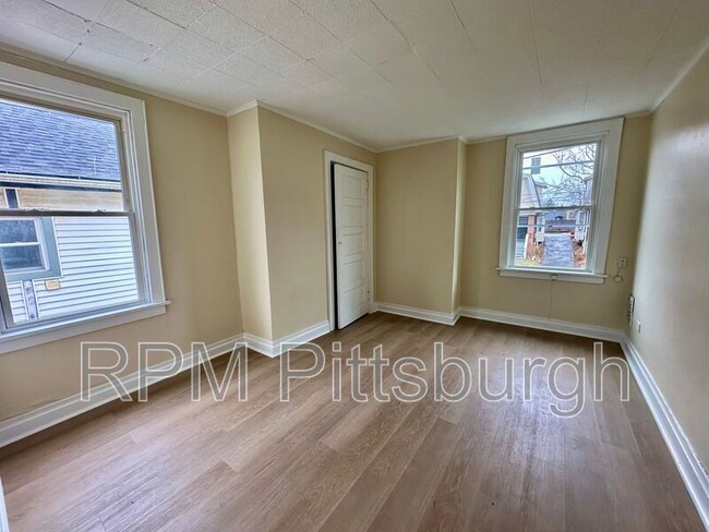 120 Teece Ave in Pittsburgh, PA - Building Photo - Building Photo