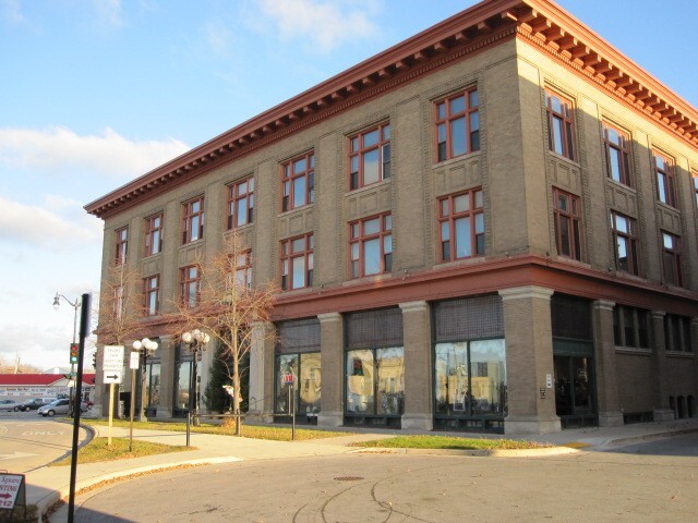 1701 Dunlap Avenue in Marinette, WI - Foto de edificio - Building Photo