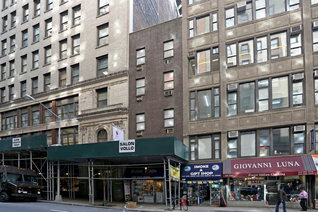 28 E 33rd St in New York, NY - Building Photo