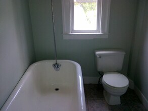 6 Court St, Unit Apt #3 in New Haven, CT - Building Photo - Building Photo