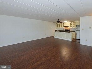 503 Sussex House in Cherry Hill Township, NJ - Building Photo - Building Photo