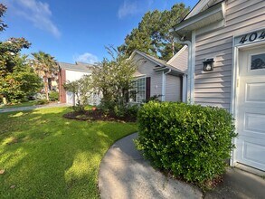 404 Blackberry Ln in Myrtle Beach, SC - Foto de edificio - Building Photo