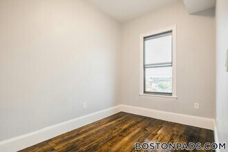 344 Saratoga St, Unit 3 in Boston, MA - Building Photo - Building Photo