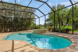 20002 Grande Lake Dr in Estero, FL - Foto de edificio - Building Photo