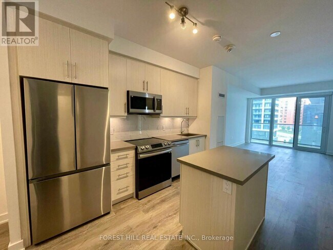 105 Oneida Crescent in Richmond Hill, ON - Building Photo - Building Photo