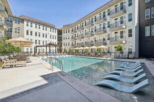 The Hayden in Dallas, TX - Building Photo