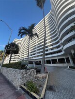 5750 Collins Ave, Unit 12H in Miami Beach, FL - Building Photo