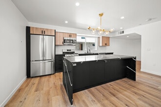 6053 Craner Ave in Los Angeles, CA - Building Photo - Building Photo