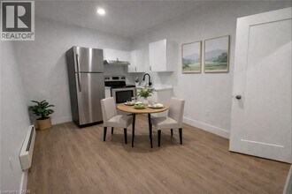 803 King St in Port Colborne, ON - Building Photo - Building Photo